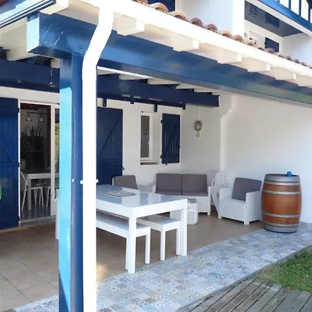 Maison Mitoyenne Jardin Piscine Tennis Сasa de vacaciones